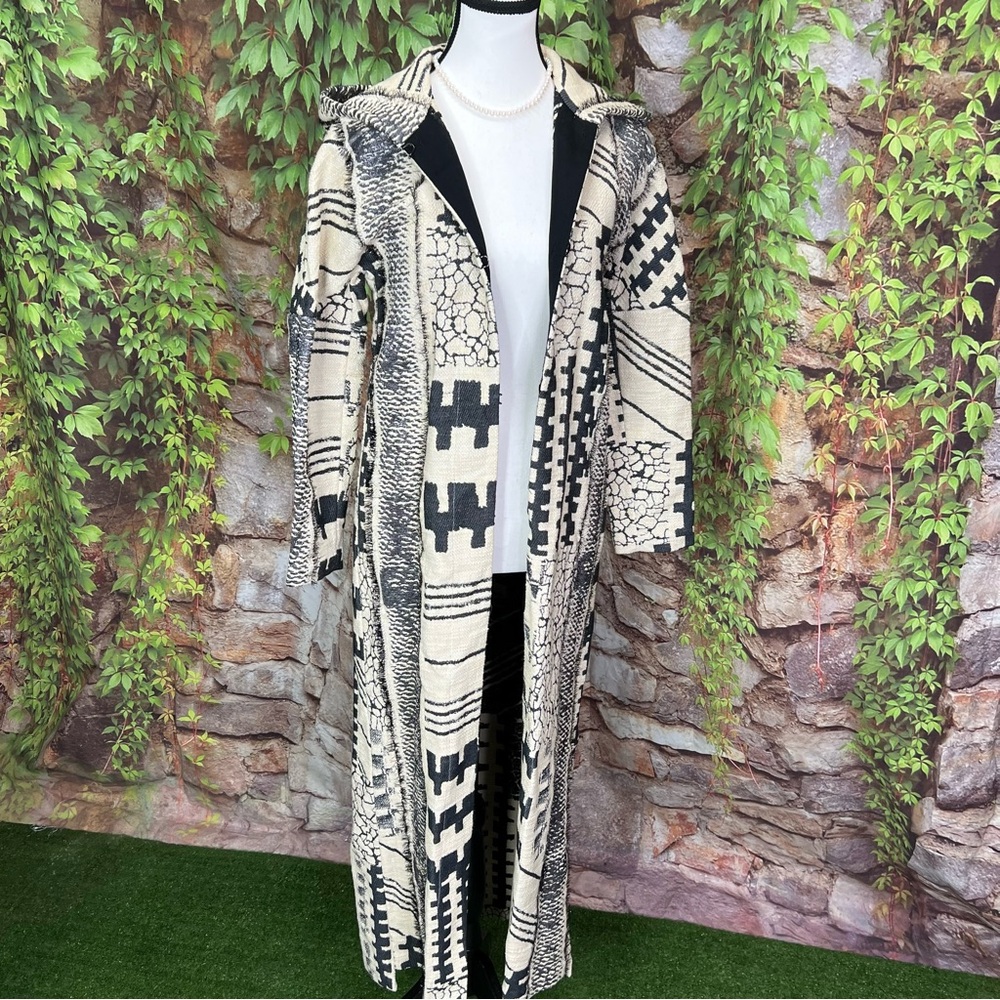 RARE MARIA CORNEJO FOR BARNEYS Cream and Black Aztec Print Long Line Cardigan, 0 - Picture 2 of 15